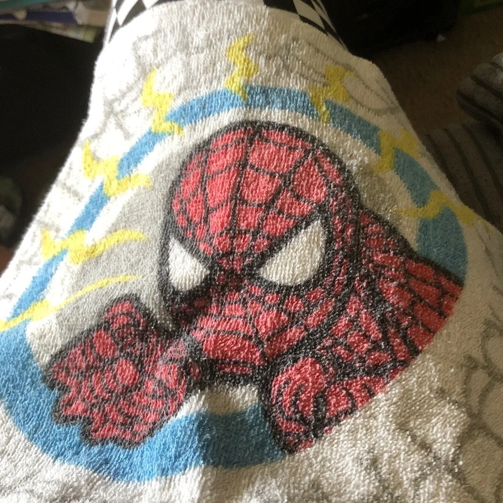 Spiderman Graphic Red, Blue, Yellow wash cloth